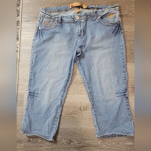 Apple Bottoms Capris Vintage 90s Y2K Embroidered Pockets Size 13/14